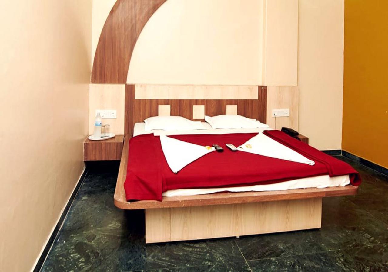 Hotel Three G Širdi Exteriér fotografie