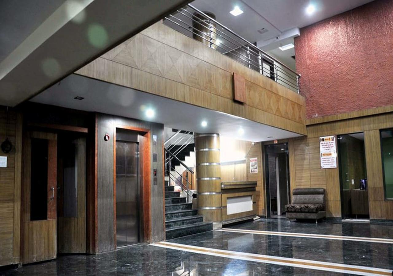 Hotel Three G Širdi Exteriér fotografie