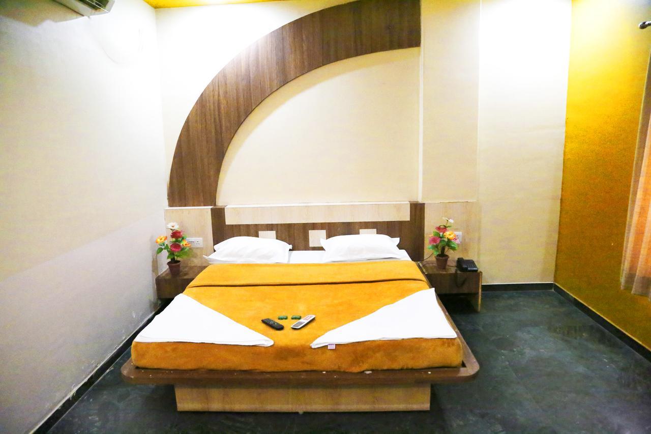 Hotel Three G Širdi Exteriér fotografie